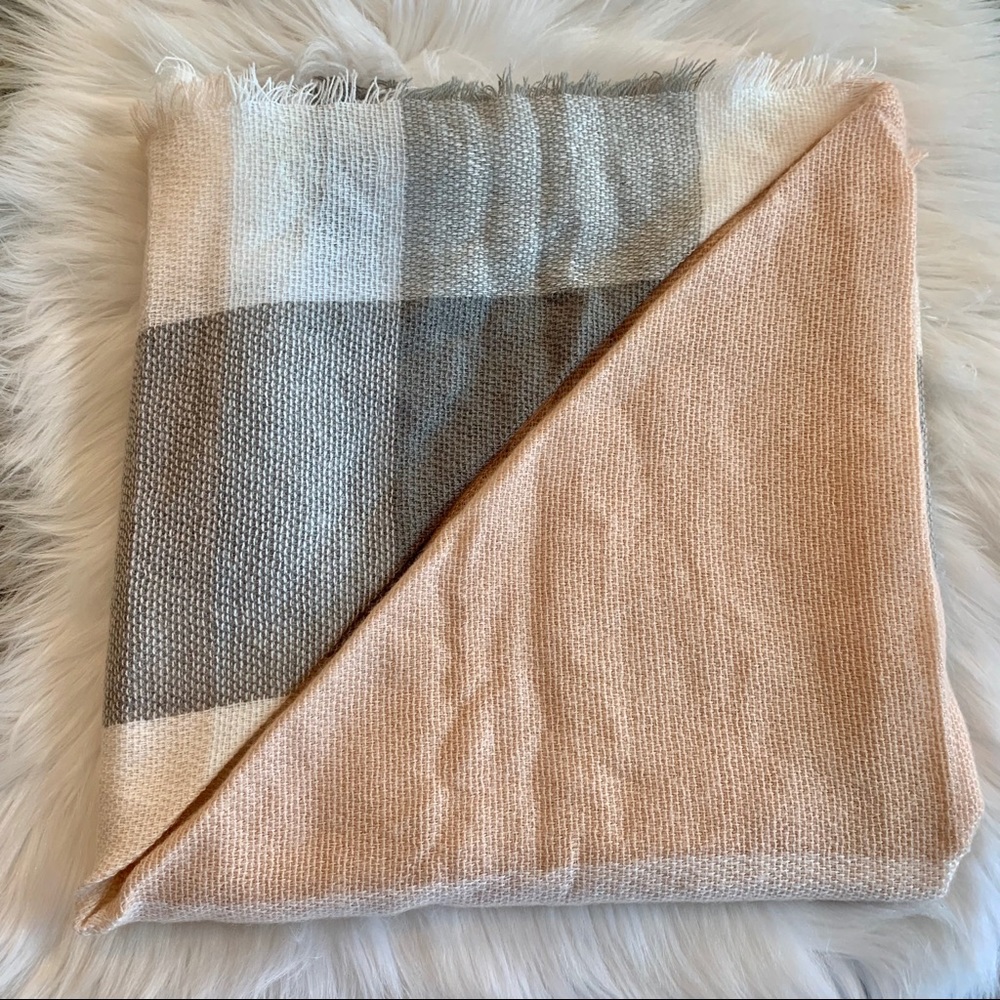 Peach & Grey Cashmere Triangular Scarf - Picture 5 of 6